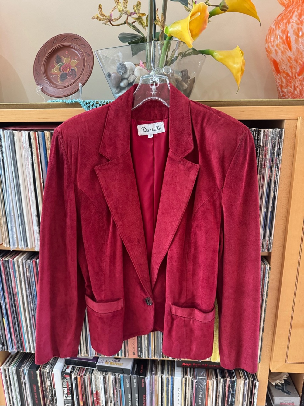 PRICE DROP: NWOT DANIELLA, 8, lined, RED WINE SUEDE one-button BLAZER